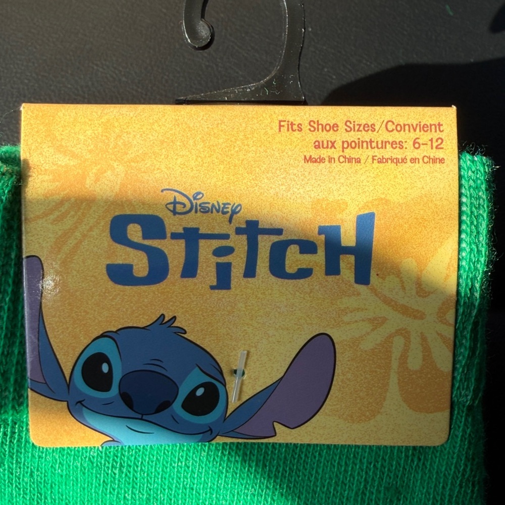 Disney Stitch Lucky Green Socks Size 5-12 NWT - Picture 4 of 4